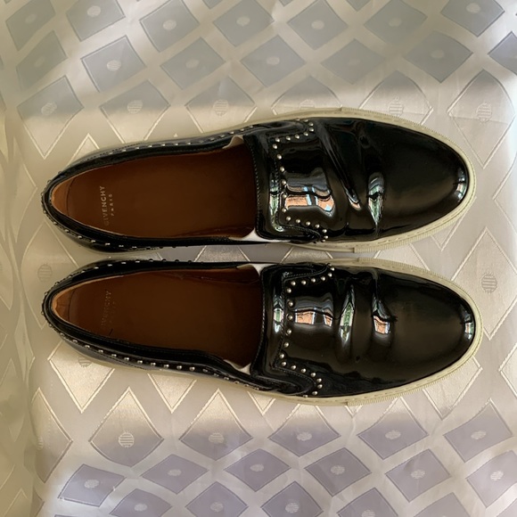 AUTHENTIC GIVENCHY black leather with studs SNEAKERS Size 40 Euro - Picture 7 of 10